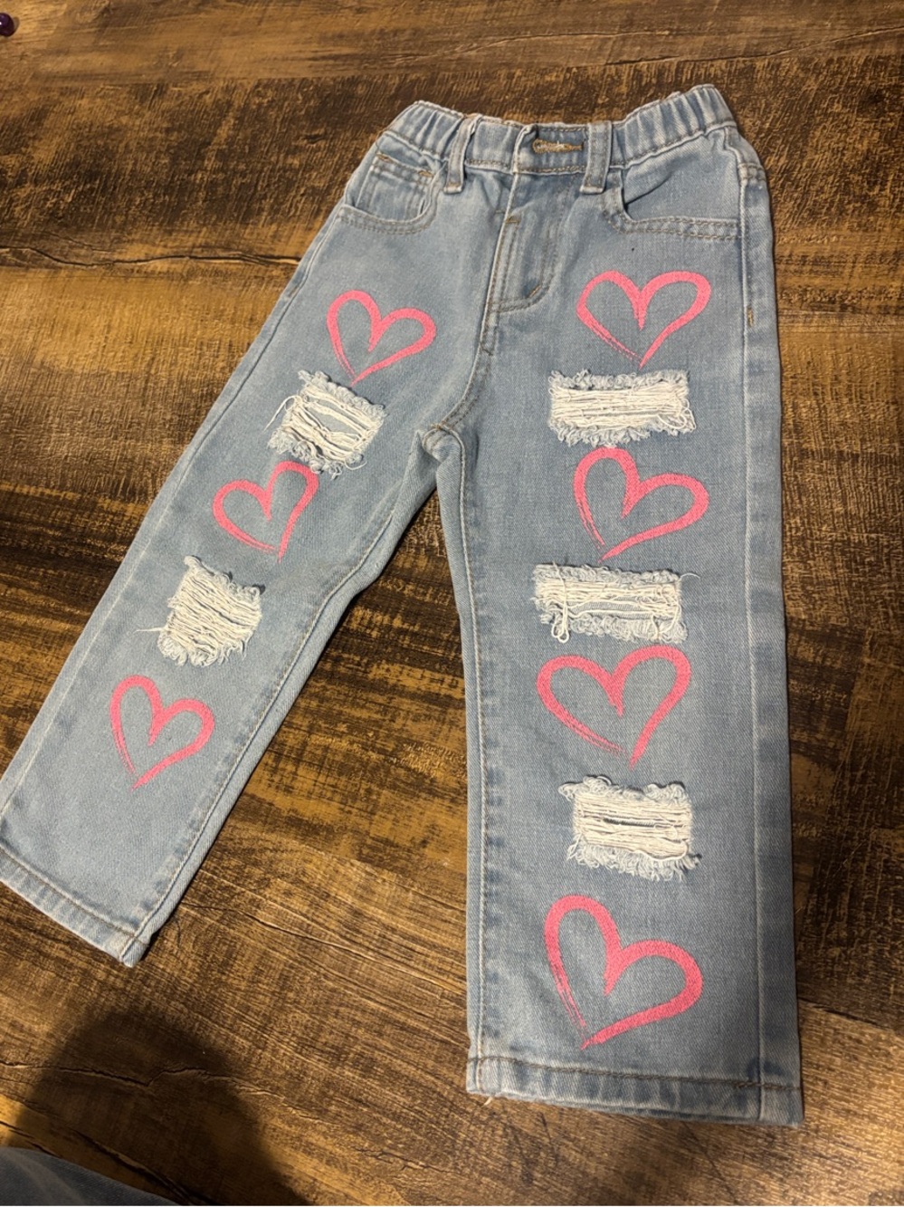SHEIN Girls' Light Wash Denim Jeans with Pink Heart Accents